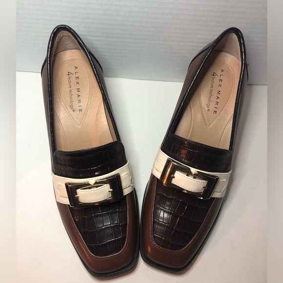 Alex Marie Shoes - Alex Marie Elegant Brown and Cream Women's Loafers NEW size 6.5